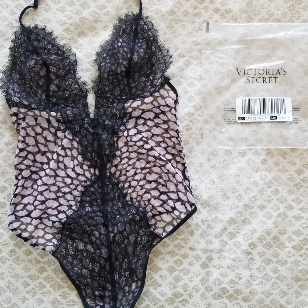 Victoria's Secret V-Wire Teddy